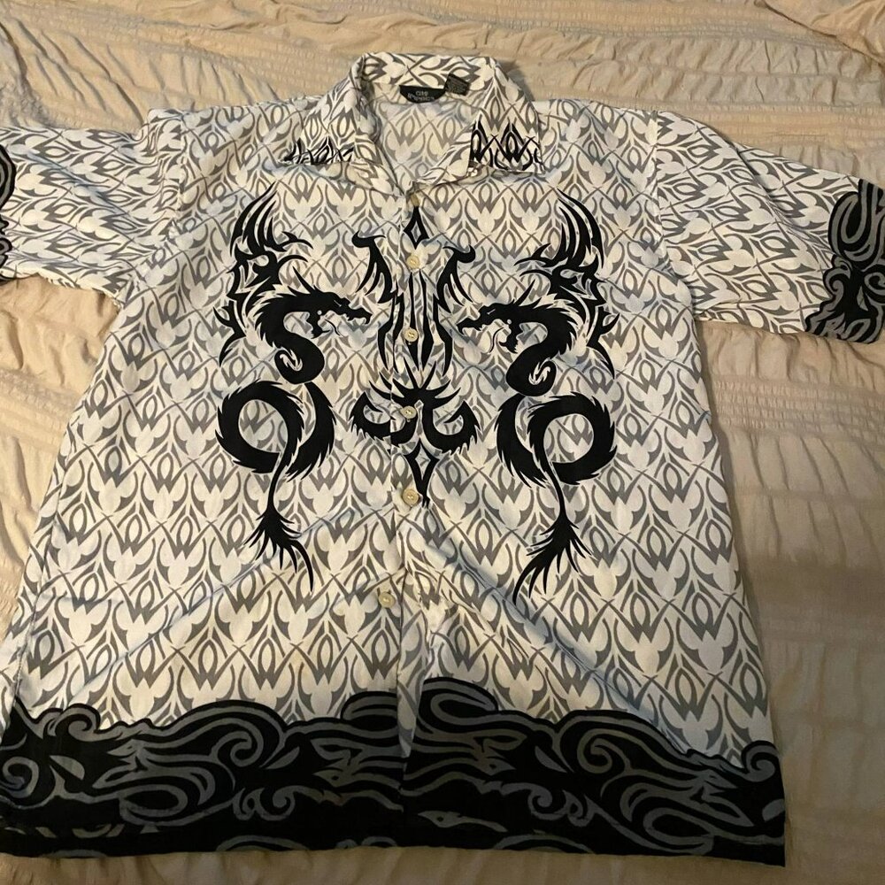 VIntage Mens Y2k Tribal Dragon Print Button down